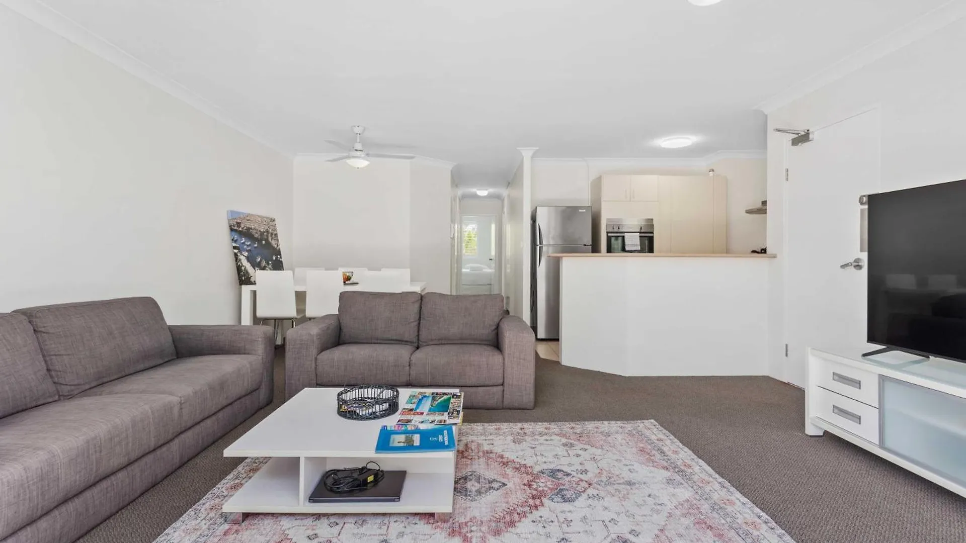 Santa Monica Apartments - Hosted By Burleigh Letting Gold Coast