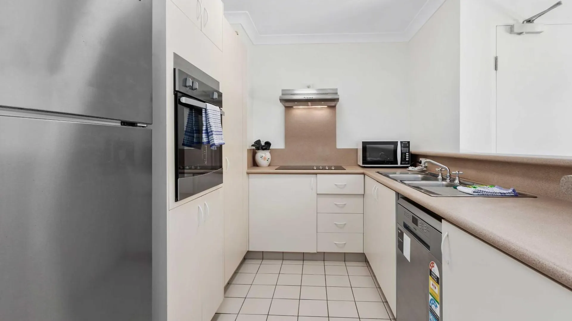 Santa Monica Apartments - Hosted By Burleigh Letting Gold Coast 0*,